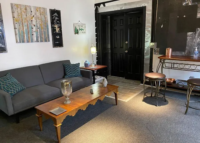 Cozy 1 Bedroom Unit Near Philadelphia